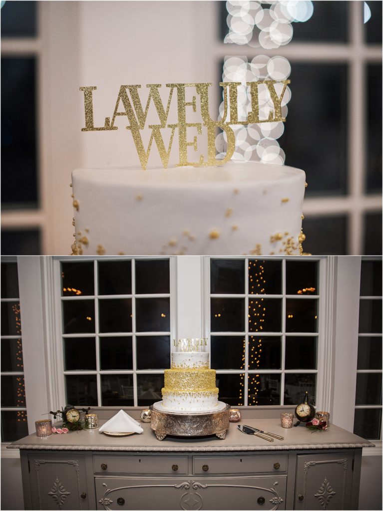 Wedding cake with gold details at this new years eve wedding